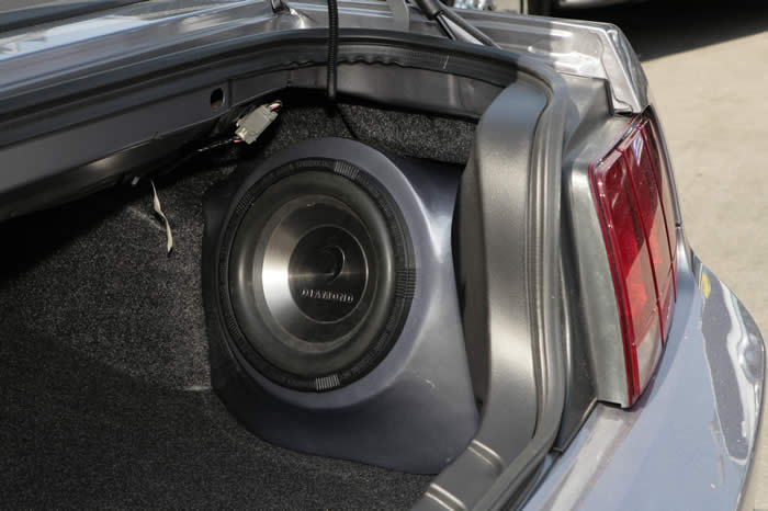 2006 mustang subwoofer box